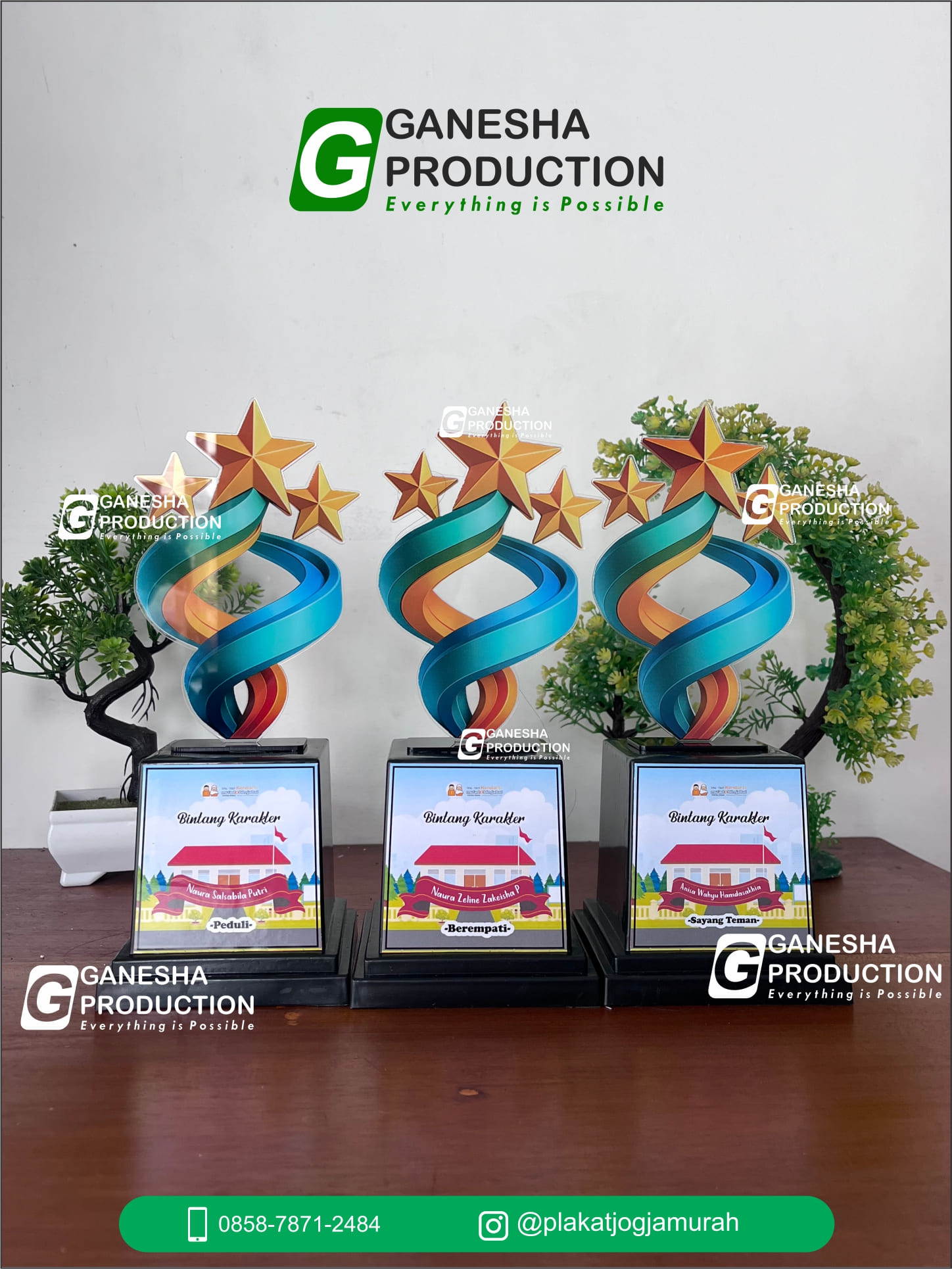 Piala Akrilik Bintang Karakter