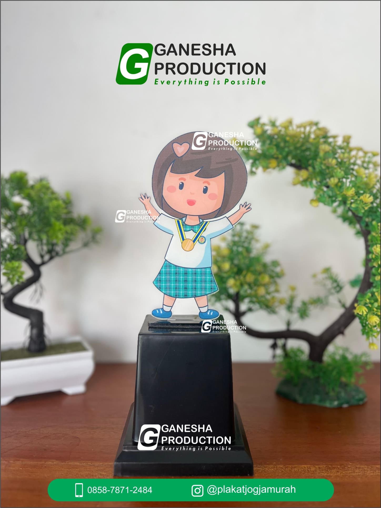 Piala Akrilik Karakter Custom