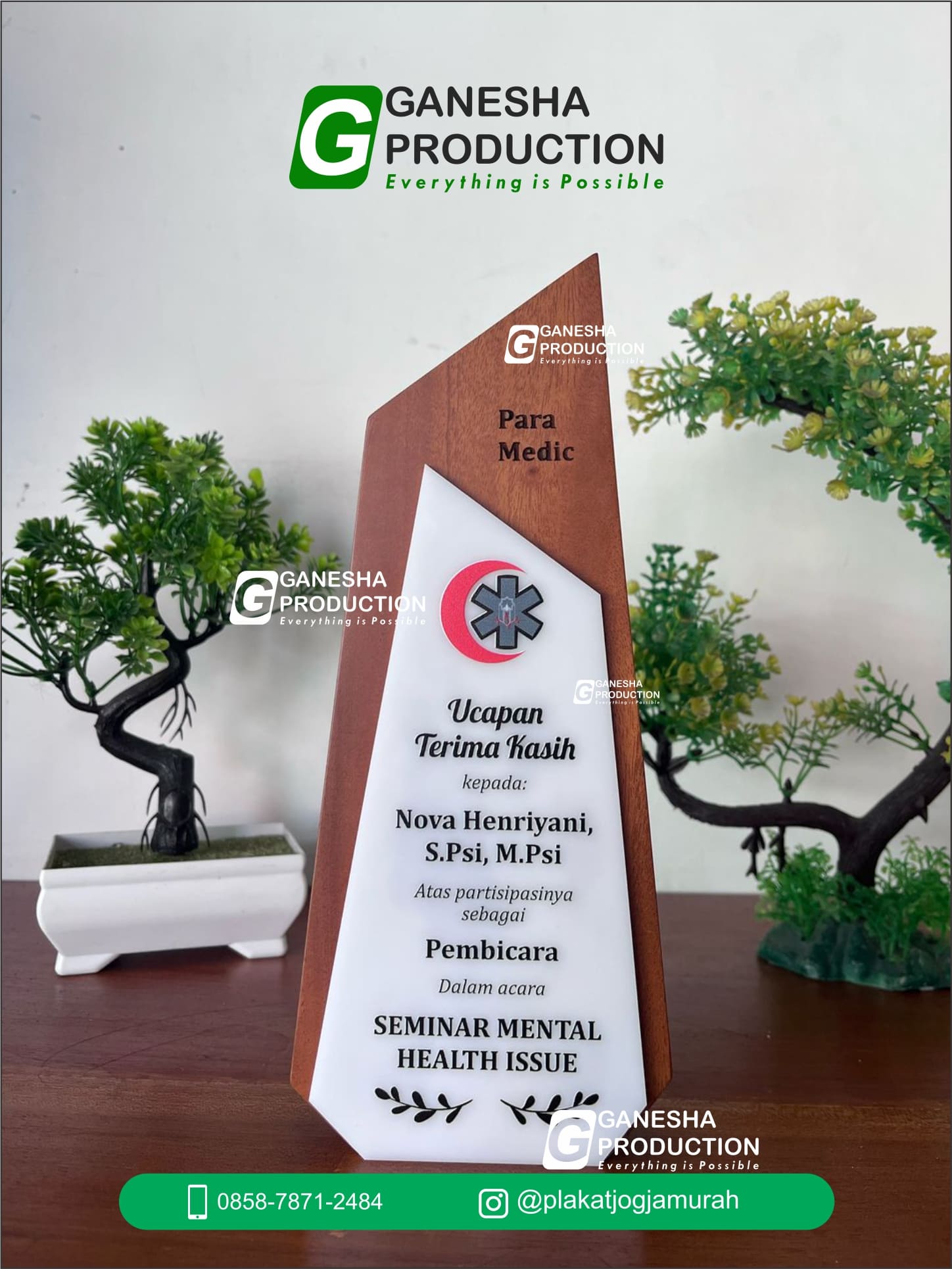 Plakat Kayu Akrilik Modern Seminar Mental Health Eksklusif