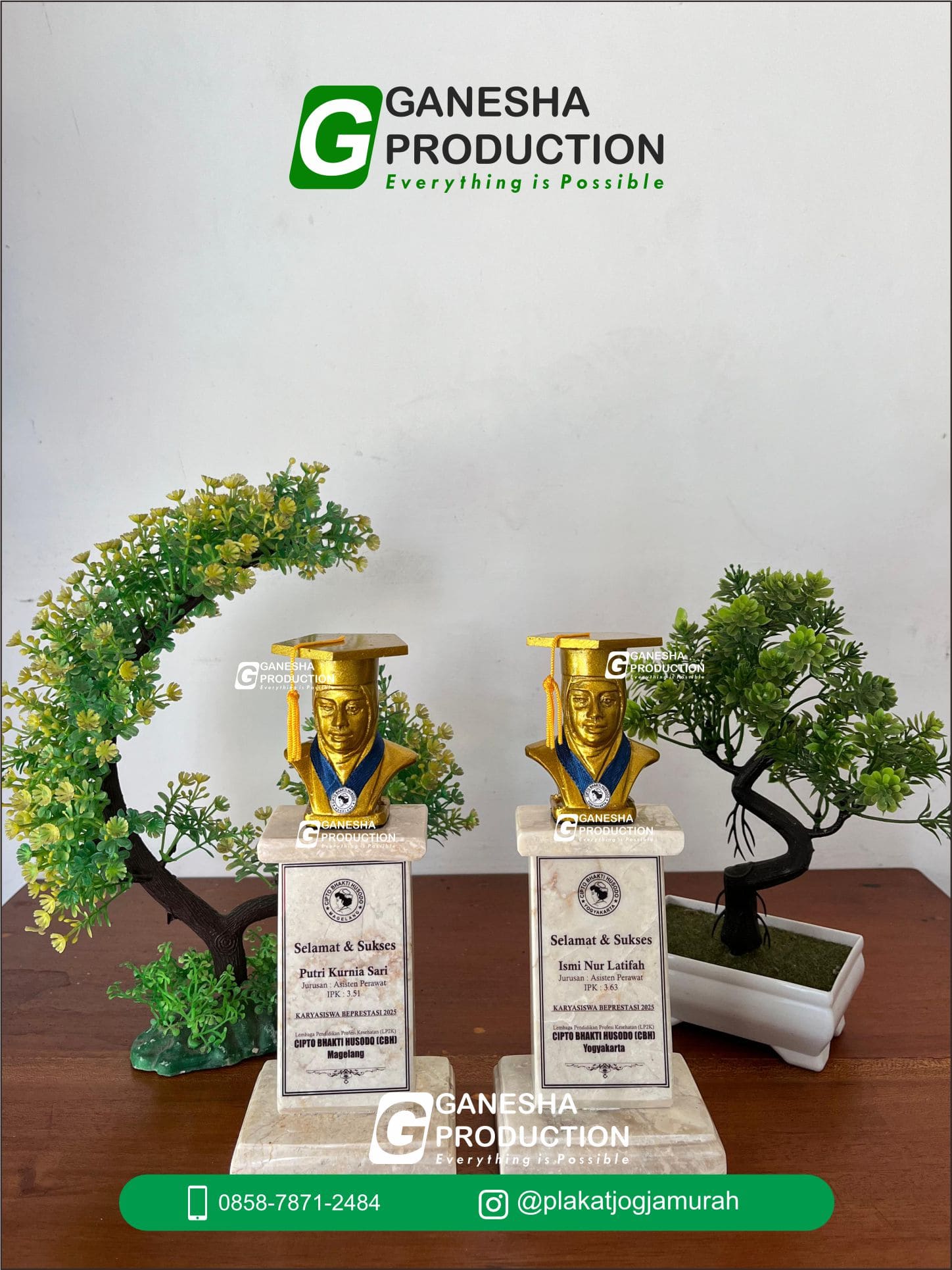 Plakat Wisuda Eksklusif Cipto Bhakti Husodo