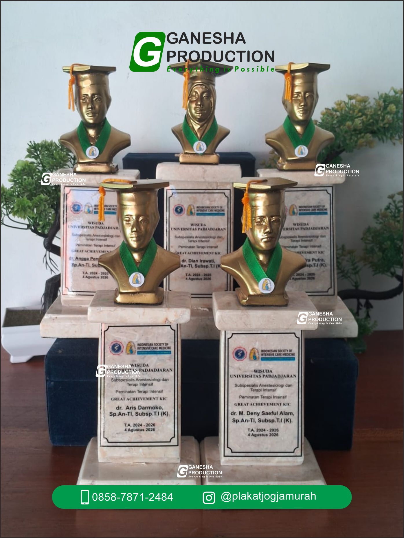 PLAKAT WISUDA MARMER GOLD